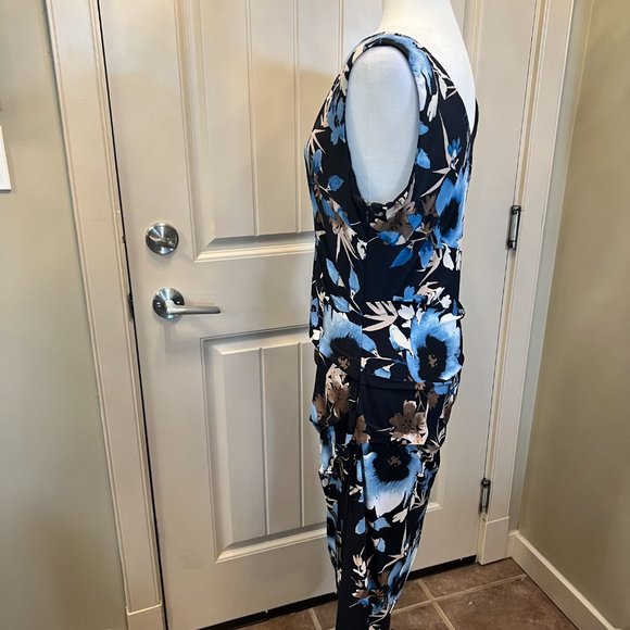 Le Chateau Ladies Dress - Picture 3 of 6